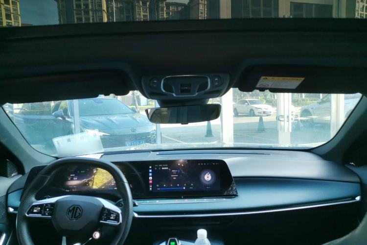 Used MG 7 2023 2.0T Automatic Hunter Luxury Edition
