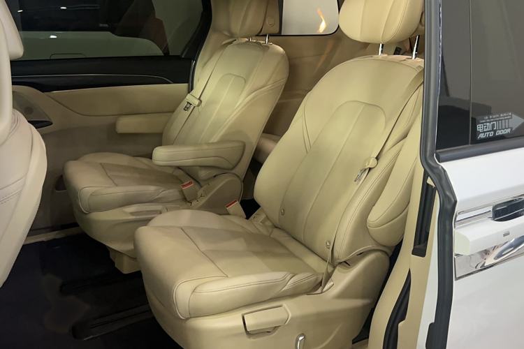 Used Buick GL8 2023 ES Lu Zun Deluxe Model
