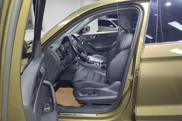 Used Skoda Kodiaq 2017 TSI330 7-Seater Two-Wheel-Drive Luxury Edition
