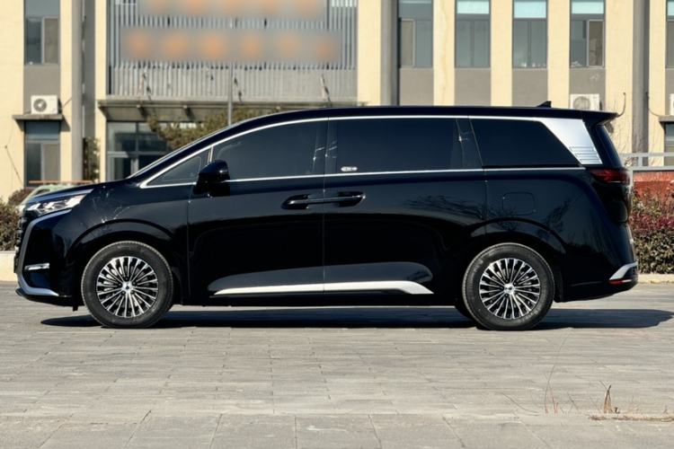 Used Denza D9 2024 DM-i 980 Four-Wheel Drive Prestige Model
