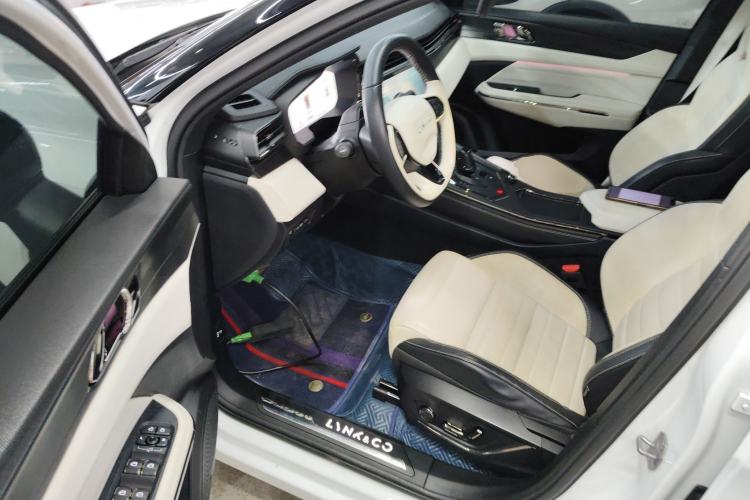 Used Lynk & Co 01 EM-P 2023 1.5TD EM-P Dawn Edition