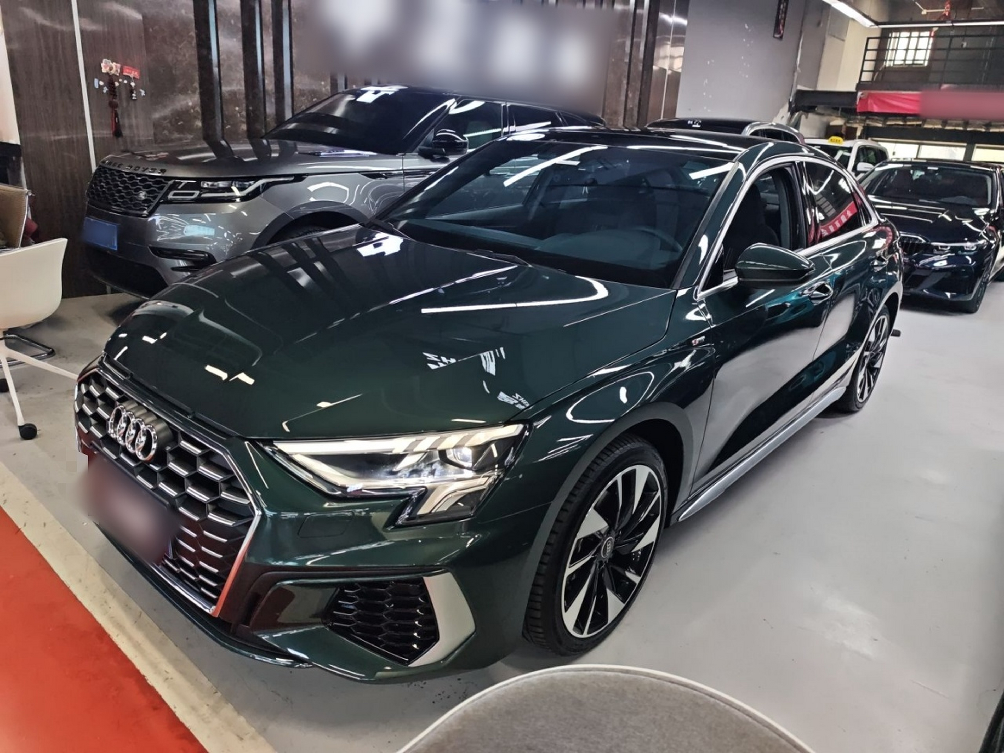 Под передней частью автомобиля