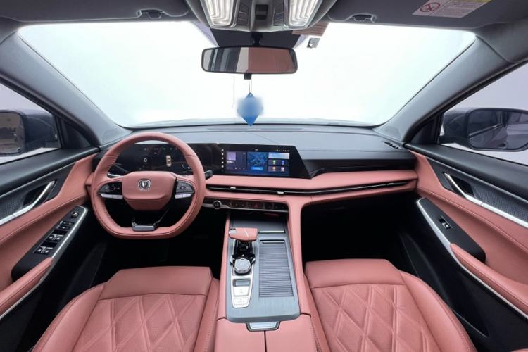 Used Changan CS75 PLUS 2023 3rd Generation 1.5T Automatic Prestige Model
