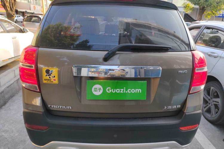 Used Chevrolet Captiva 2015 2.4L 4x4 Flagship Edition 7-Seater
