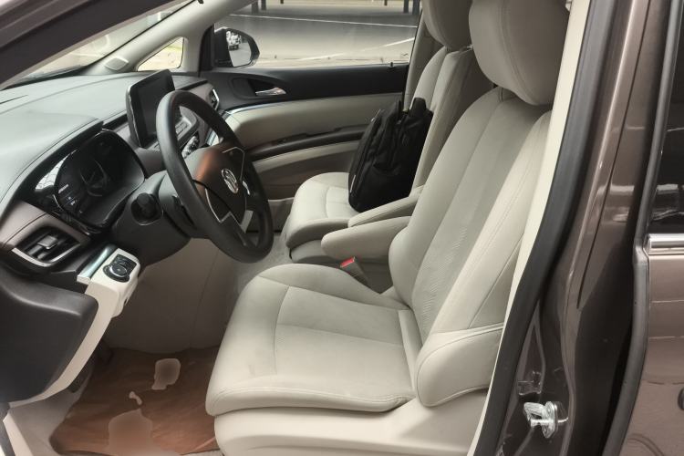 Used Buick GL8 2021 Land Cruiser Executive Class 652T Comfort Model
