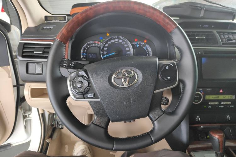 Used Toyota Camry 2012 2.5G Luxury Edition
