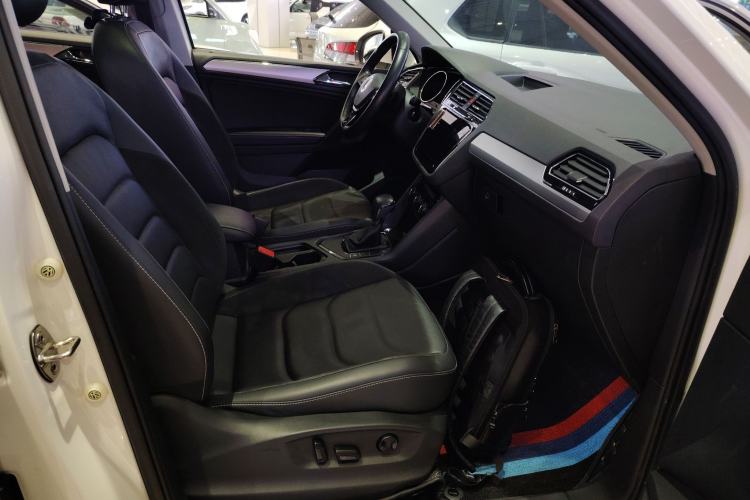 Used Volkswagen Tiguan L 2021 330TSI Automatic Two-Wheel Drive Smart Edition
