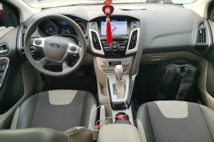 Used Ford Focus 2012 Sedan 1.6L Automatic Fashion Edition