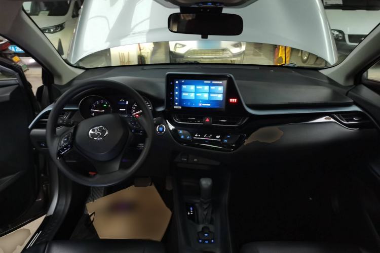 Used Toyota IZOA 2021 2.0L Enjoy Edition
