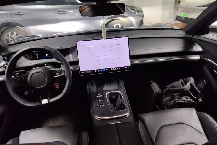 Used  SU7 2024 Rear-Drive Standard Founder Edition
