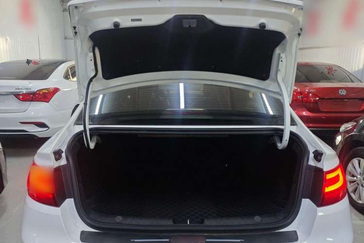 Used Geely Auto Emgrand GL 2021 UP 1.4T CVT Leading Edition
