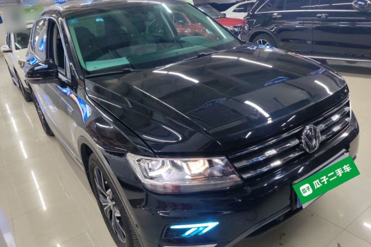 Used Volkswagen Tiguan L 2020 330TSI Automatic Two-Wheel Drive Smart Luxury Edition China VI Standard
