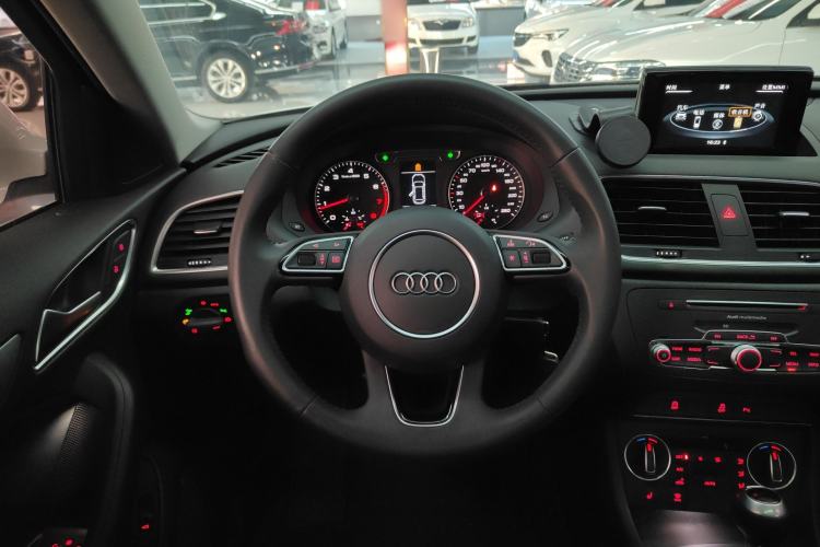 Used Audi Q3 2018 30th Anniversary Edition 30 TFSI Fashion Model
