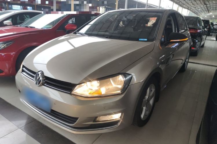 Used Volkswagen Golf 2017 1.6L Automatic Comfort Million-Vehicle Anniversary Edition
