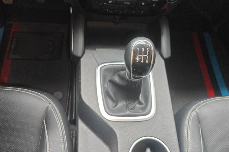 Used Geely Auto Vision X6 2016 1.8L Manual Luxury Model
