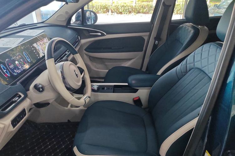 Used ORA Good Cat 2023 401 km Standard Range Comfort Version Lithium Iron Phosphate
