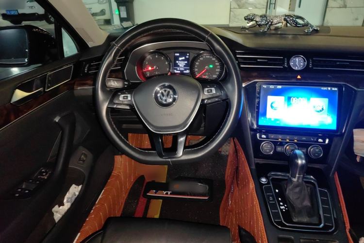 Used Volkswagen Magotan 2018 Facelift 330TSI DSG Luxury Model
