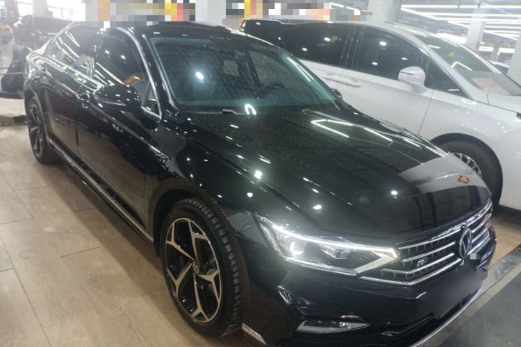 Used Volkswagen Magotan 2023 2 Million Units Limited Edition 330TSI DSG Leading Version
