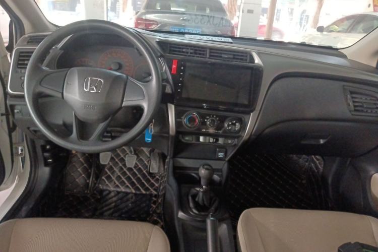 Used Honda City 2017 1.5L manual Comfort version