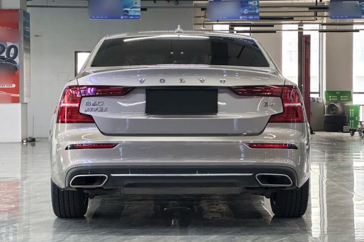 Used Volvo S60 2022 B4 Zhiyi Luxury Edition
