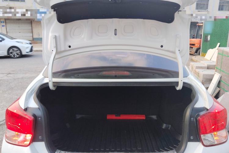 Used Hyundai Verna 2017 1.4L Manual Refreshed Version China V Standard
