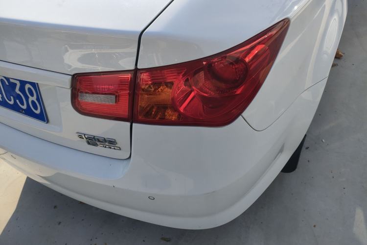 Used Roewe 350 2015 1.5L Manual Luxury Sunroof Edition
