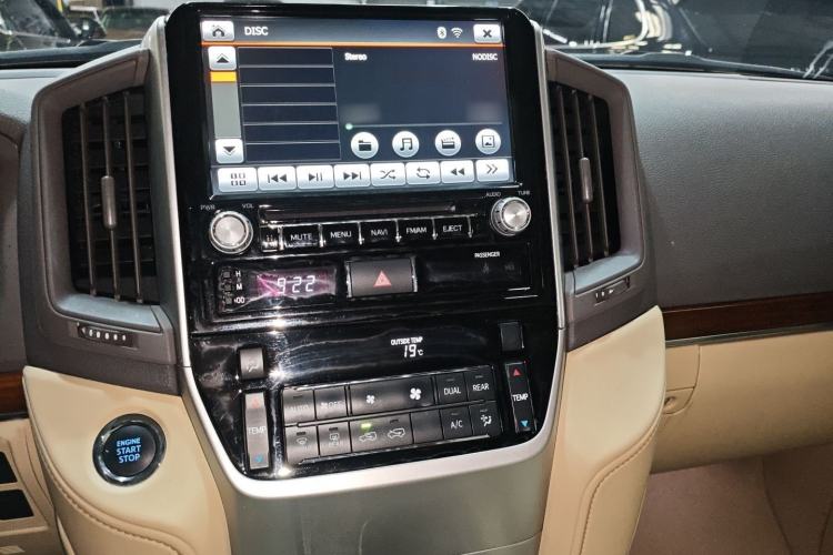 Used Toyota Land Cruiser 2017 4.0L Automatic Parallel Import