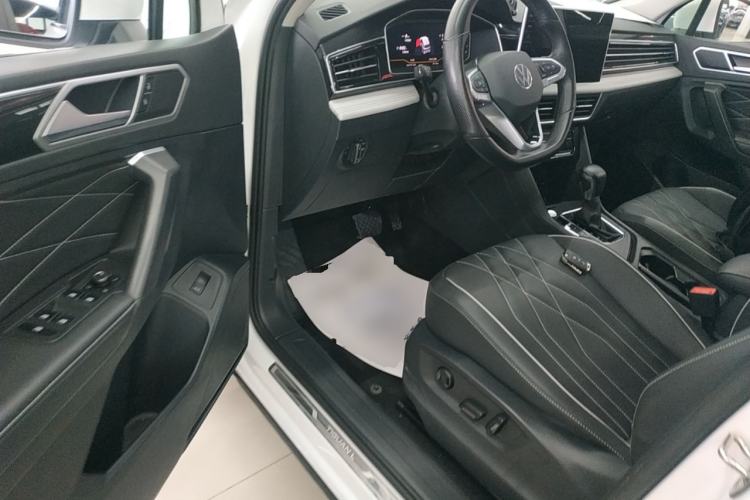 Used Volkswagen Tiguan L 2023 300TSI Automatic Two-Wheel Drive Smart Edition