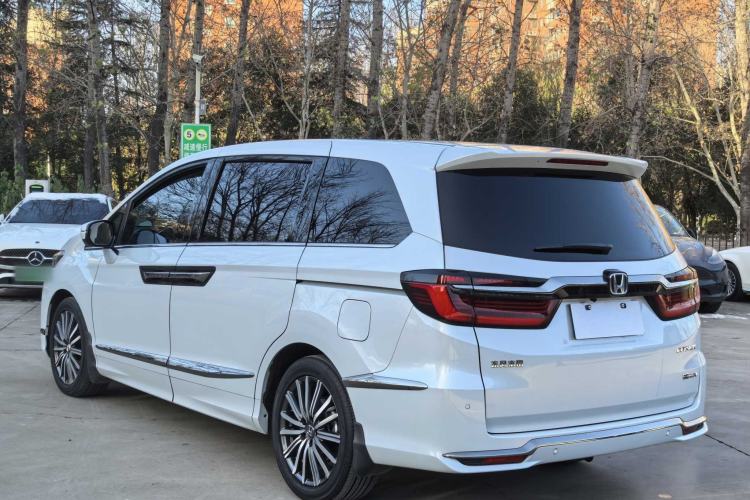 Used Honda Elysion 2024 2.0L eHEV Classic Edition