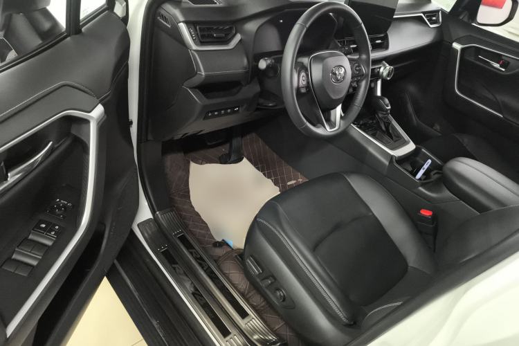 Used Toyota RAV4 2023 2.0L CVT Two-Wheel Drive Fashion Plus Edition