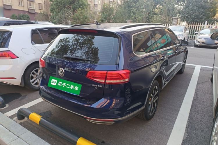 Used Volkswagen Variant 2018 380TSI Two-Wheel Drive Comfort Edition
