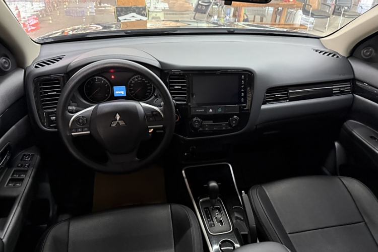 Used Mitsubishi Outlander 2021 2.0L Two-Wheel Drive Comfort Edition 5 Seats
