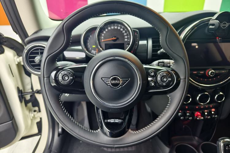 Used  MINI 2019 1.5T COOPER Artist
