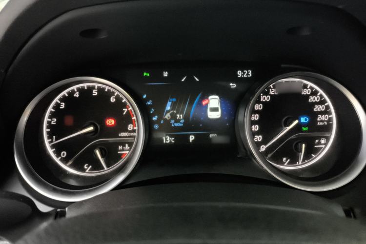 Used Toyota Camry 2021 2.0G Luxury Edition
