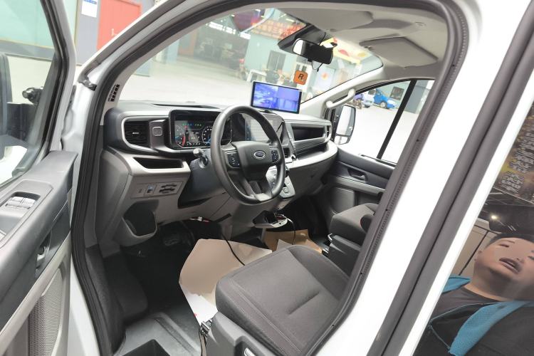 Used Ford Transit 2023 2.0T Gasoline Automatic Multi-Purpose Commercial Vehicle Mid-Drive Low-Roof Design 5/6 Seats