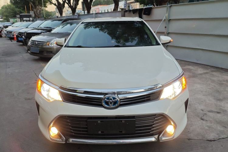 Used Toyota Camry 2015 Dual-Engine 2.5 HG Luxury Navigation Edition
