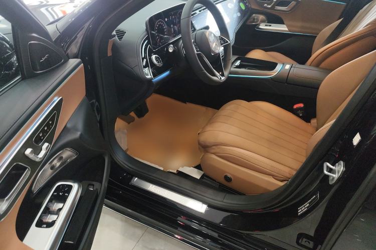 Used Mercedes-Benz E-Class 2025 Facelift E 300 L Luxury Edition