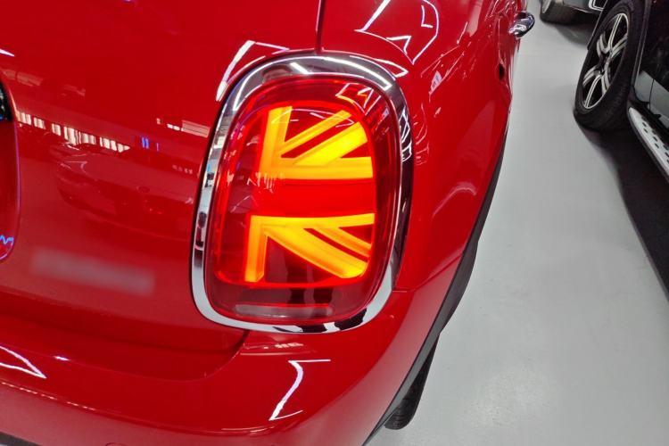 Used  MINI 2019 1.5T COOPER Classic Edition Five-Door Version
