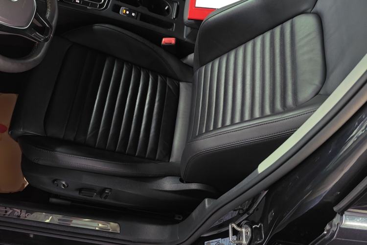 Used Volkswagen Magotan 2019 330TSI DSG Leading Edition China V Standard
