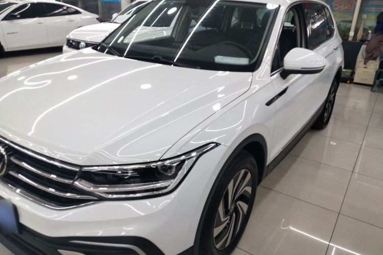 Used Volkswagen Tiguan L 2024 300TSI Automatic Two-Wheel Drive Smart Edition
