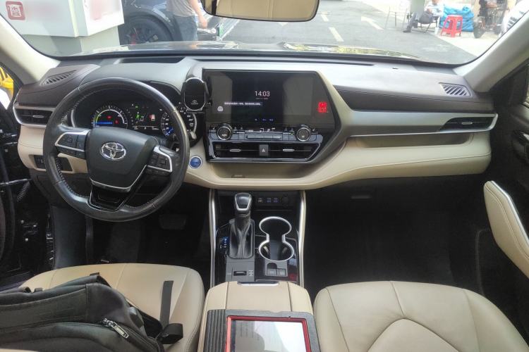 Used Toyota Highlander 2022 Dual-Engine 2.5L Four-Wheel Drive Prestige Version 7 Seats
