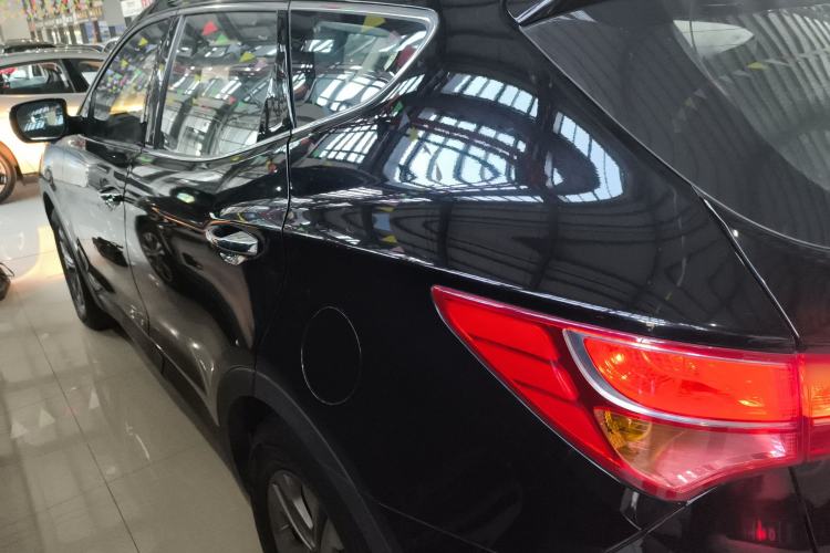 Used Hyundai Santa Fe 2013 2.4L Automatic Two-Wheel Drive Smart Version
