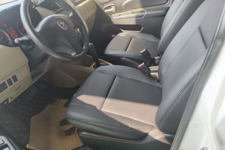 Used Venucia R50 2013 1.6L Automatic Fashion Edition