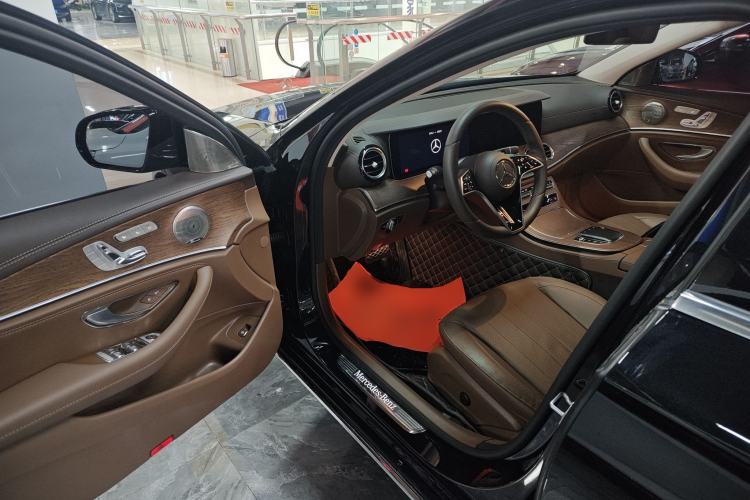 Used Mercedes-Benz E-Class 2023 Updated E 300 L Fashion Edition

