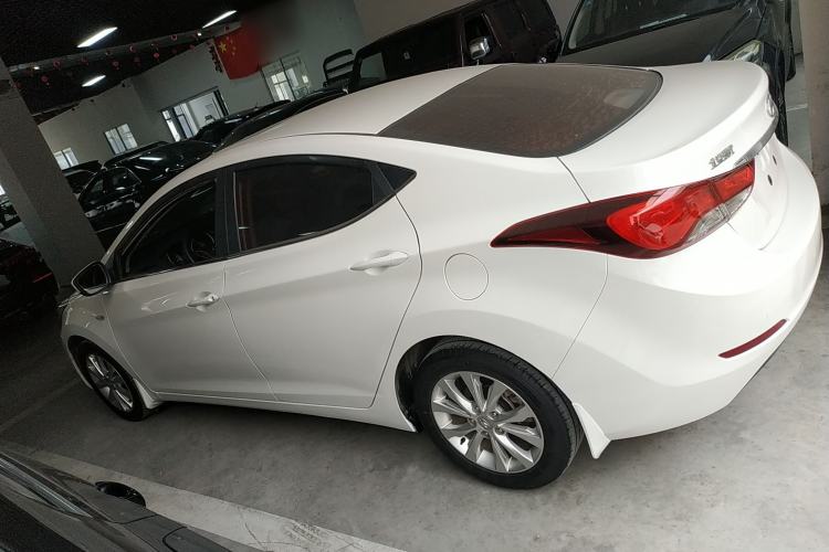 Used Hyundai Elantra 2016 1.6L Automatic Smart Version
