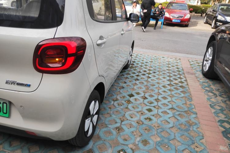 Used Wuling Hongguang MINIEV 2025 Four-Door Version Advanced Edition
