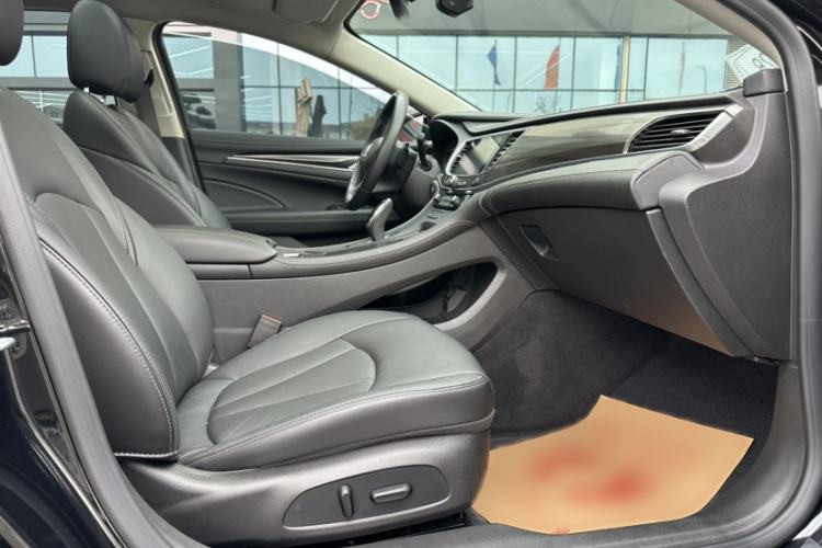 Used Buick LaCrosse 2022 652T Luxury Version
