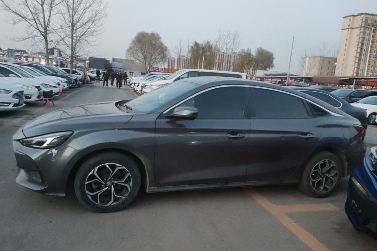 Used MG 5 2022 180 DVVT CVT Youth Luxury Edition
