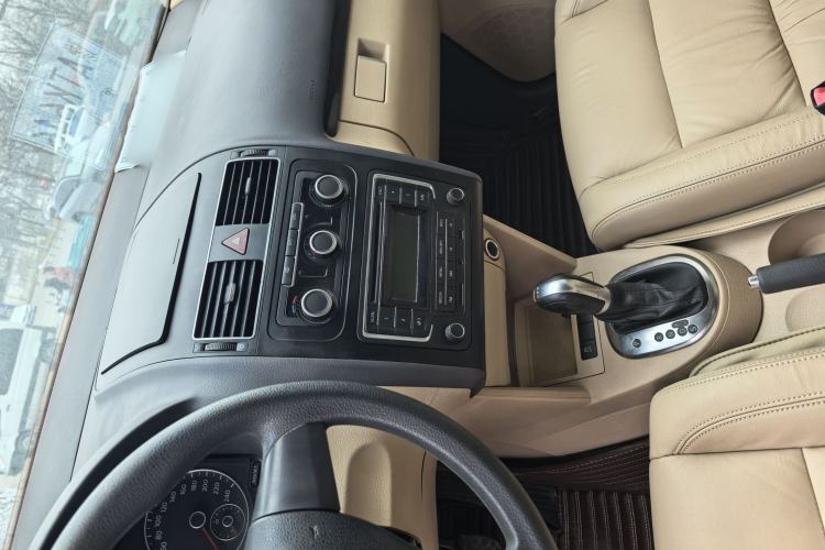 Used Volkswagen Touran 2015 1.4T DSG Comfort Edition 5 Seats
