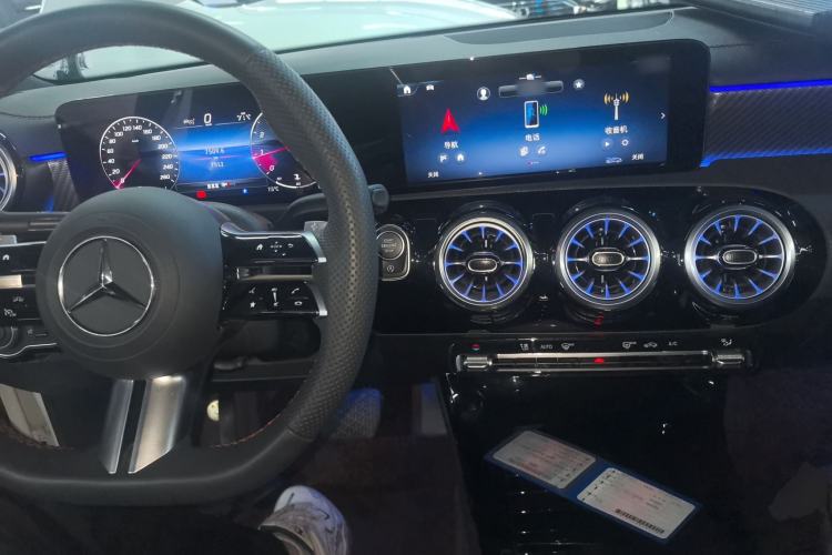 Used Mercedes-Benz A-Class 2024 Updated A 200 L Fashion Version
